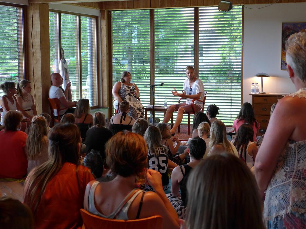 B&B De Luijenbergh Oud-Gastel Bagian luar foto